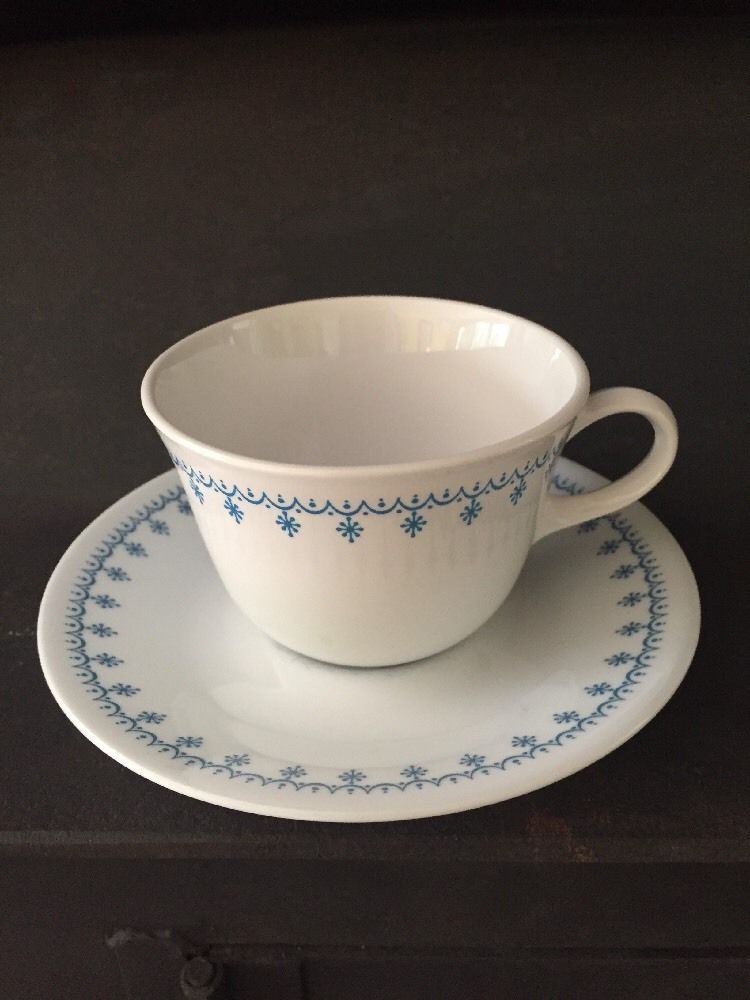 Corelle Livingware Snowflake Blue Pattern Cup & Saucer Corning 4 USA