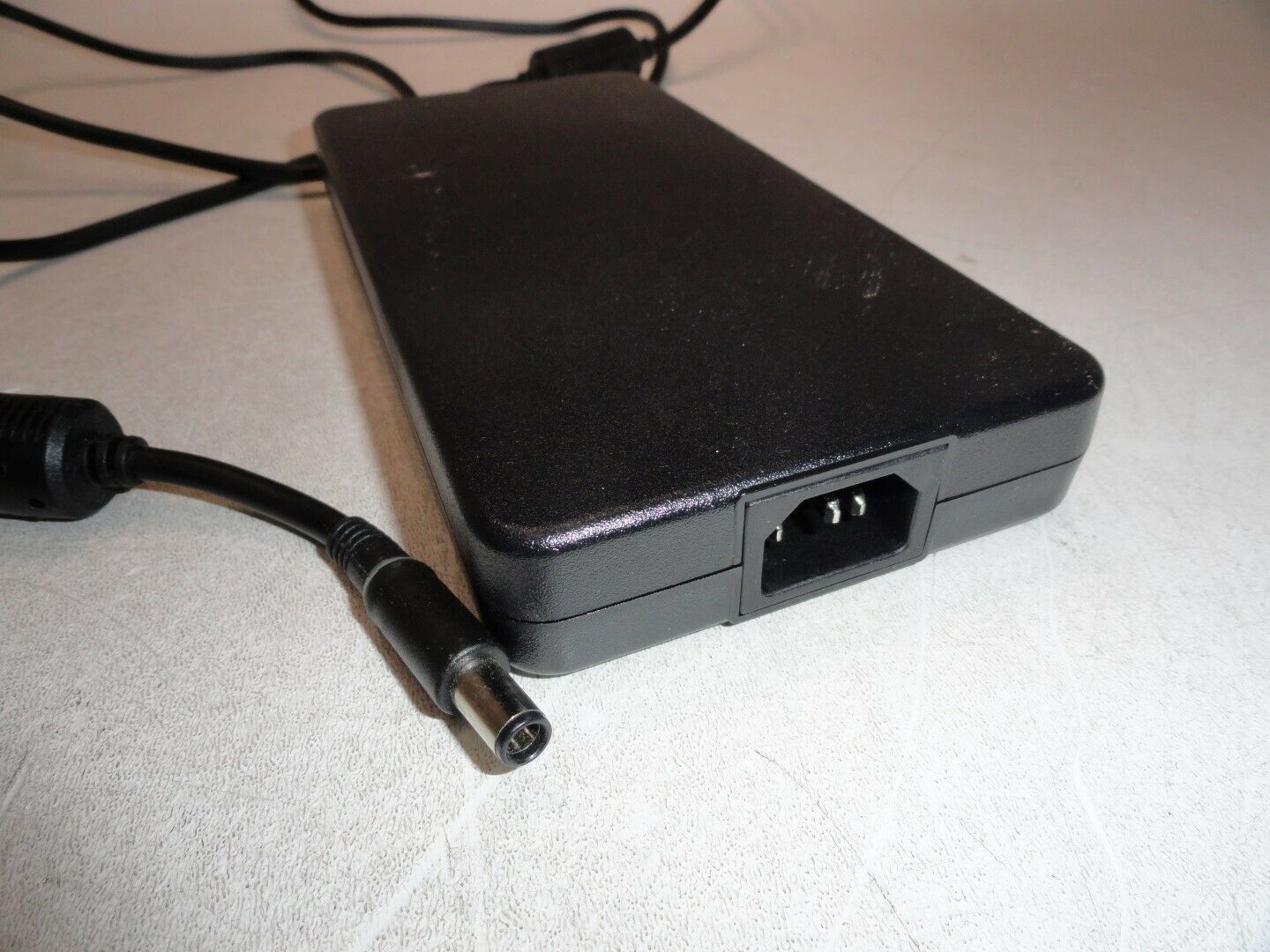 Alienware FHMD4 240W GA240PE100 19.5V 12.3A Power Supply for Dell