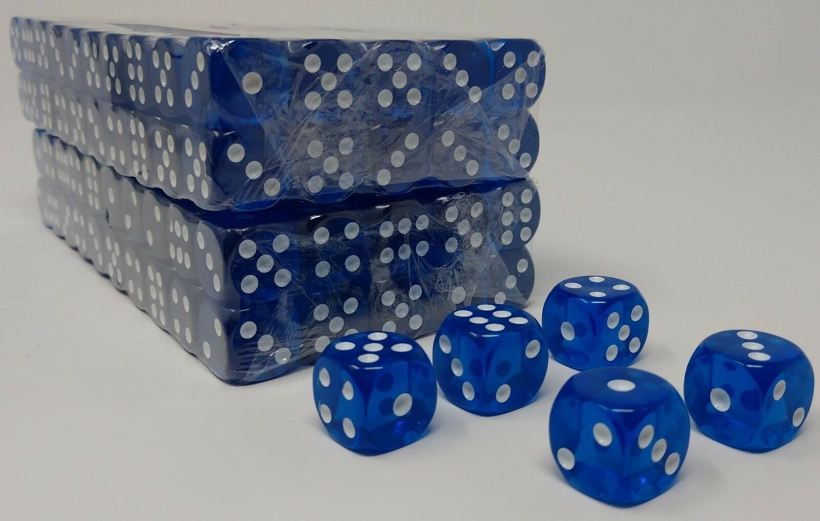 3 translucent colors available Pack of 200 Dice standard 16mm size 