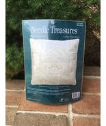 NEEDLE TREASURES WHITE EAGLE PILLOW STITCHERY BRODERIE - $21.75