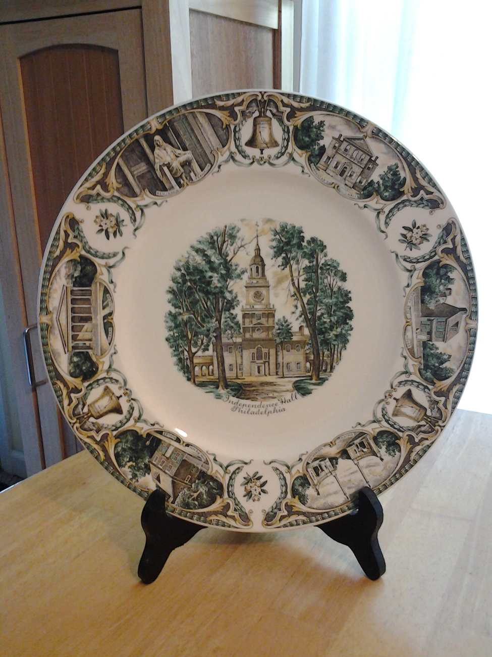 Imperial Salem China Company, Idependence Hall Plate Collectible 10 7/8
