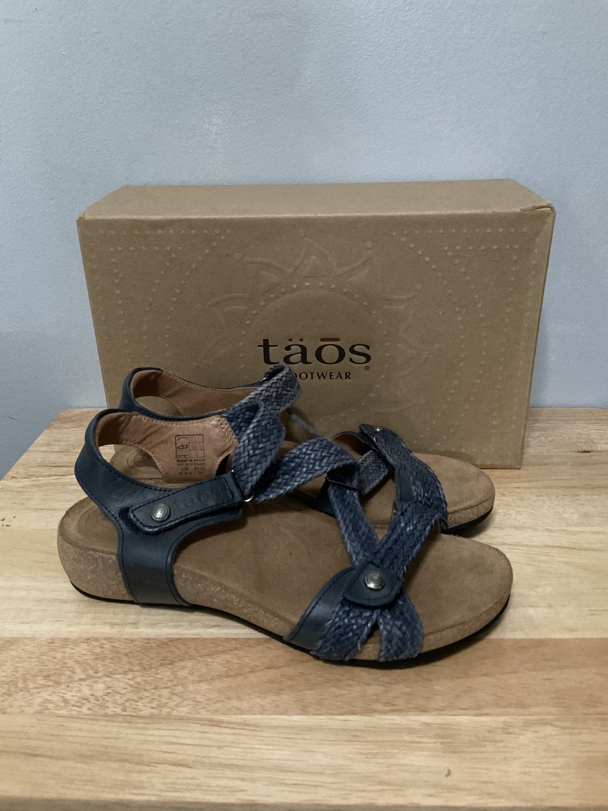 Taos Trulie Navy Womens Size 6-6.5US (37EU) *New with defect* - Women