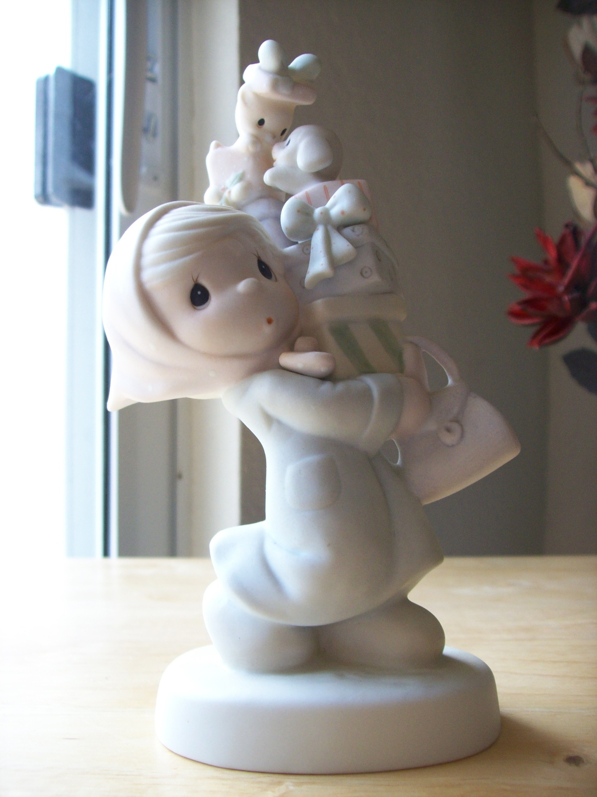 1982 Precious Moments “Bundles of Joy” Figurine Sculptures & Figurines