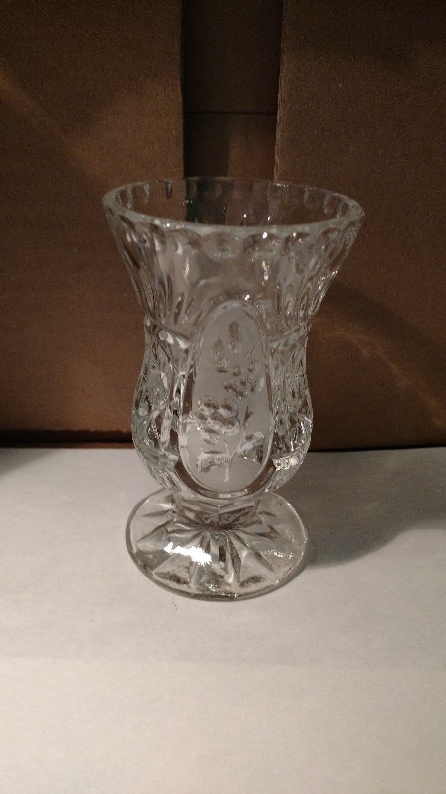 Zajecar Yugoslavia 25% Lead Crystal Floral Panel Vase - Pottery & Glass