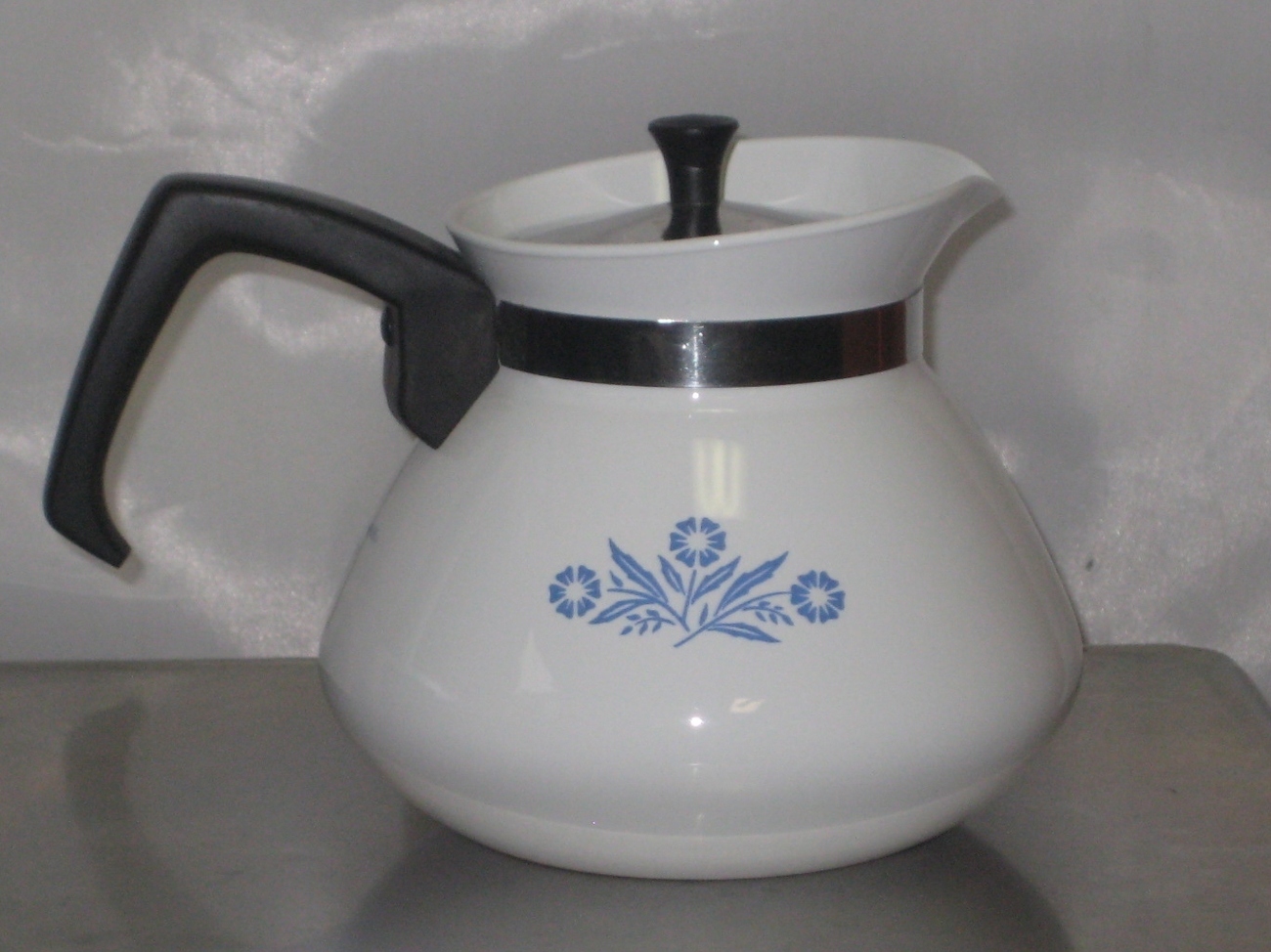 Corning Corningware Blue Cornflower 6 Cup Tea Kettle Teapot Metal Lid