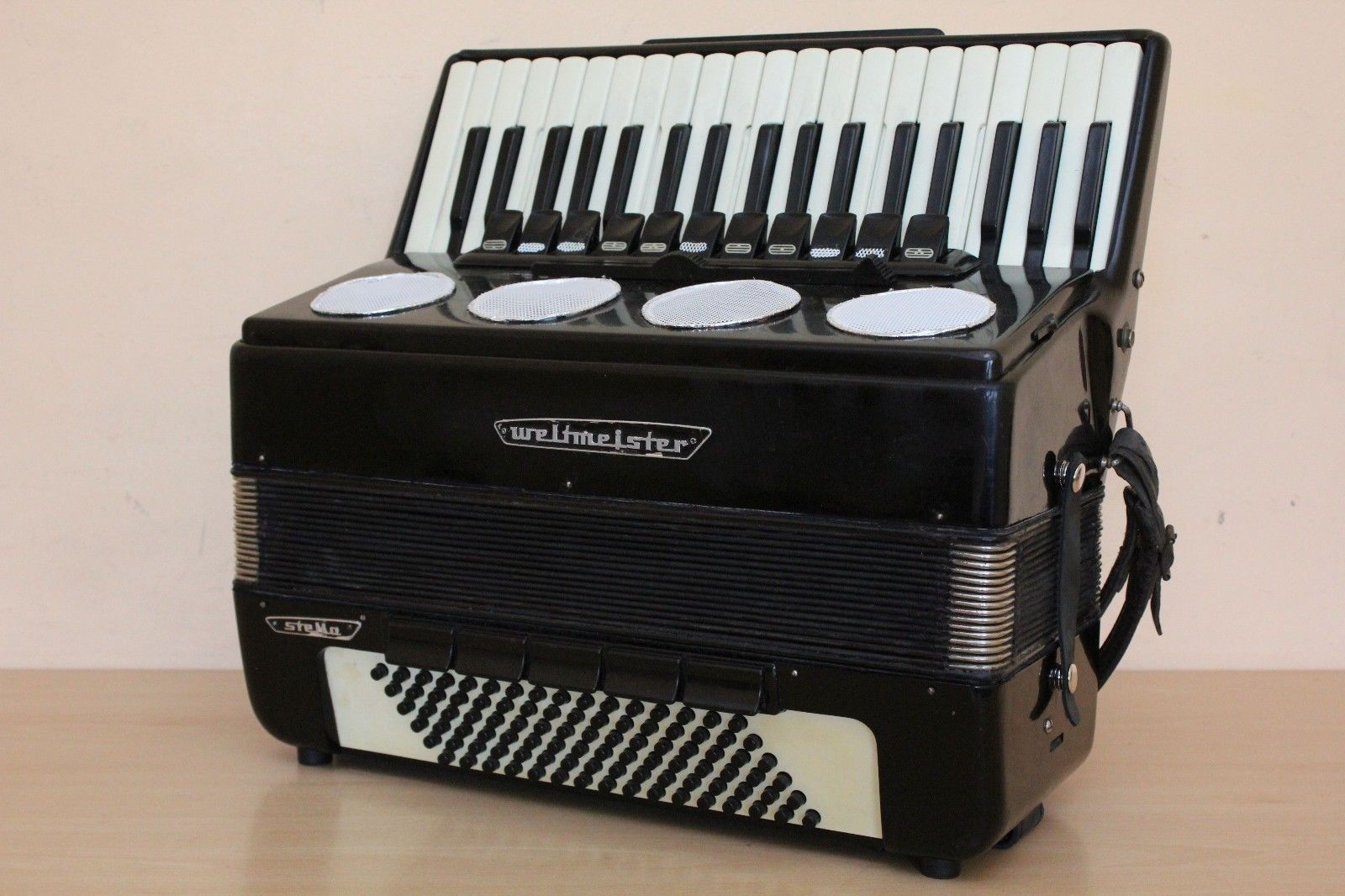 Weltmeister Stella 96 Bass LMMH Accordion Akkordeon Fisarmonica ...