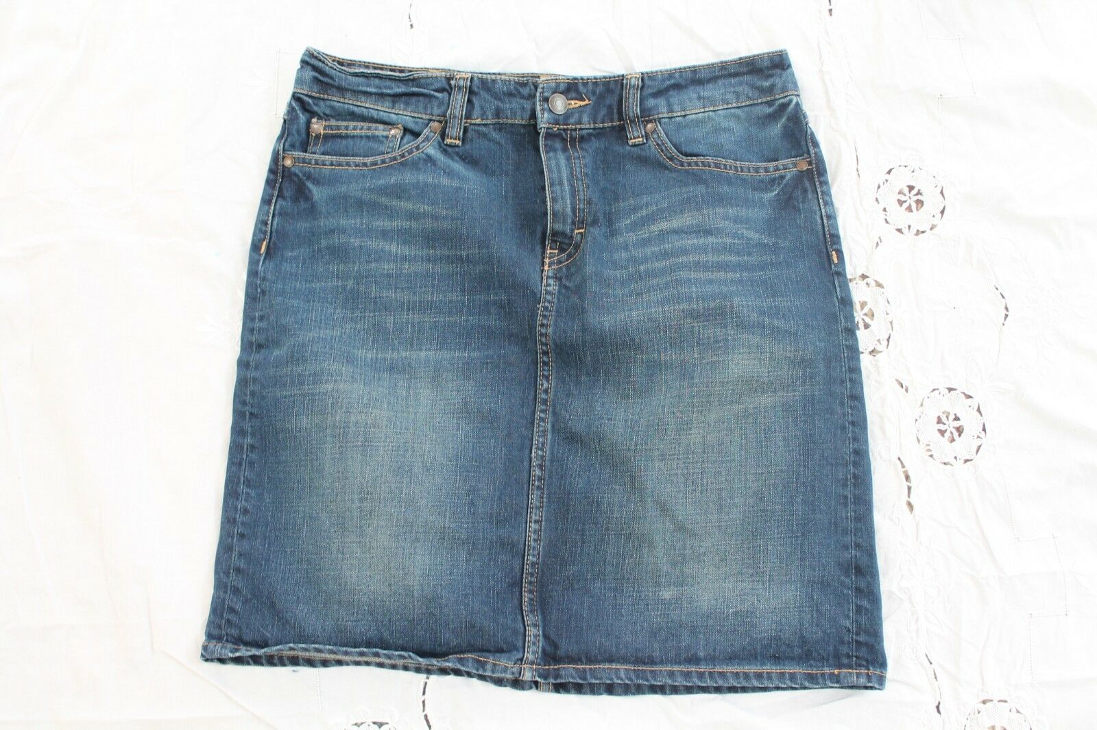 Primary image for H&M Casual A-line BLUE Denim Skirt Jeans  Womens Size 8