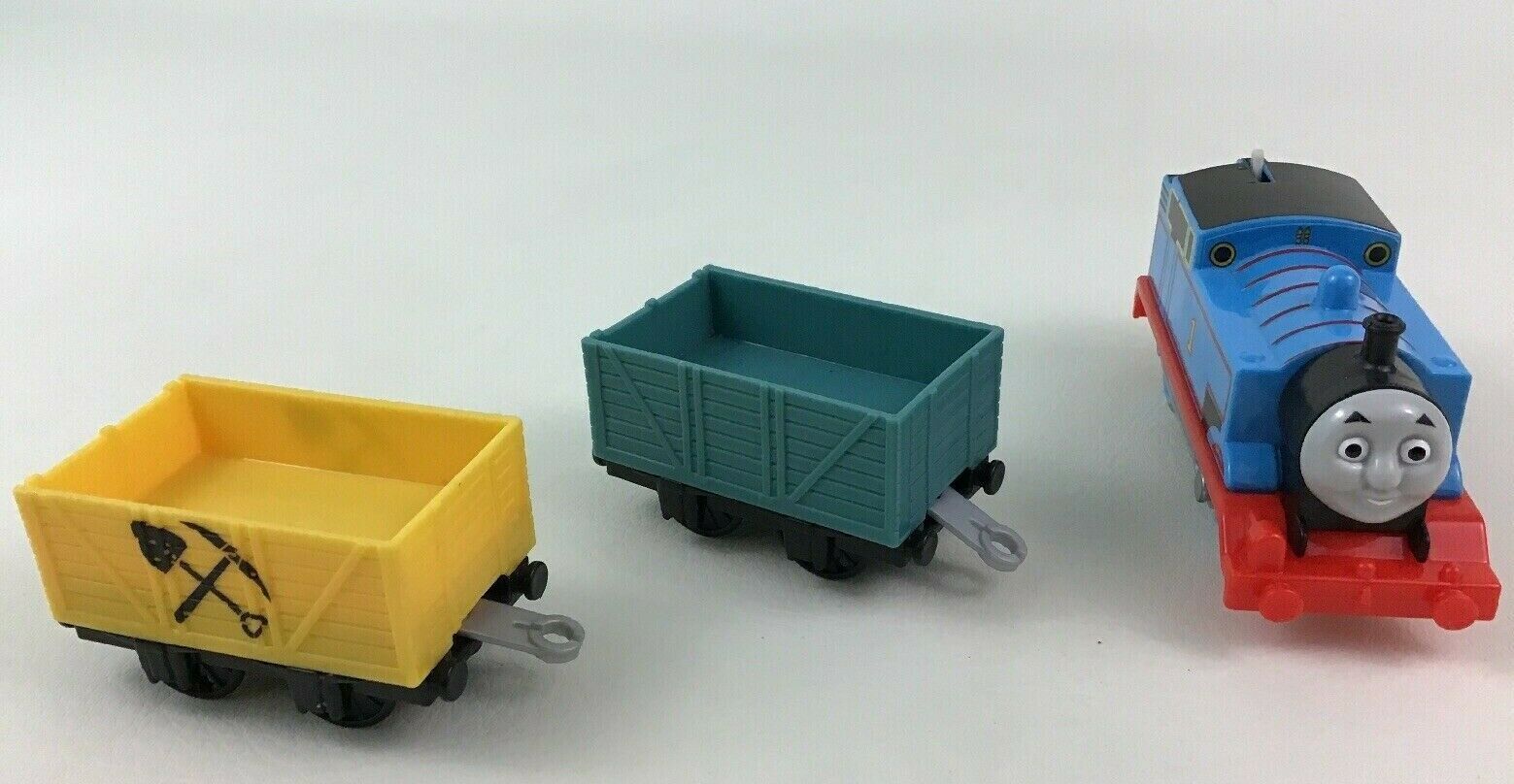 Thomas and Friends Trackmaster Motorized Train with Cargo Cars Mattel 2013 A7 TV & Movie