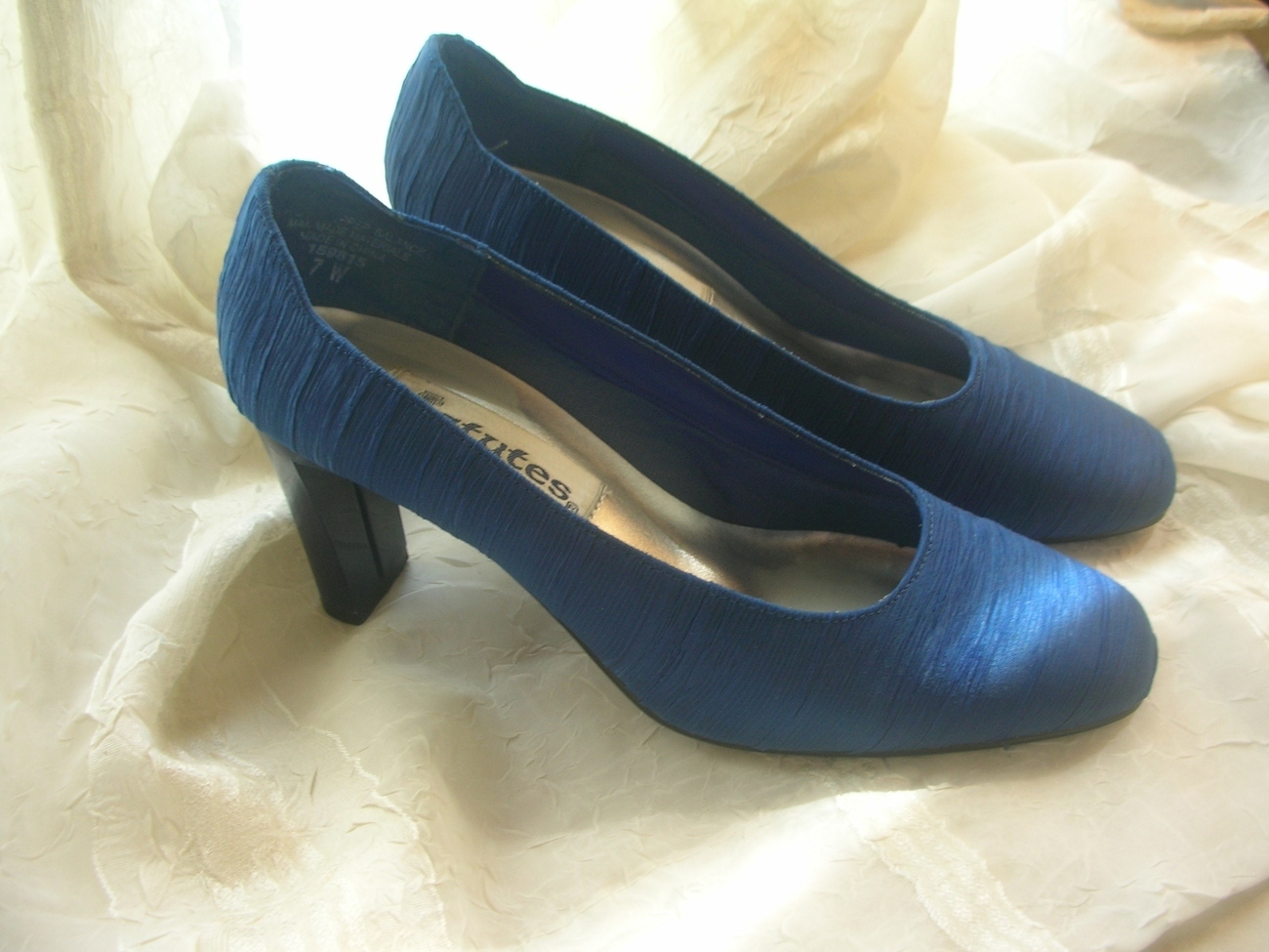wide width royal blue heels