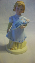 AVON &quot; A MOTHER&#39;S LOVE &quot; COLLECTIBLE FIGURINE FROM 1981 - $22.28