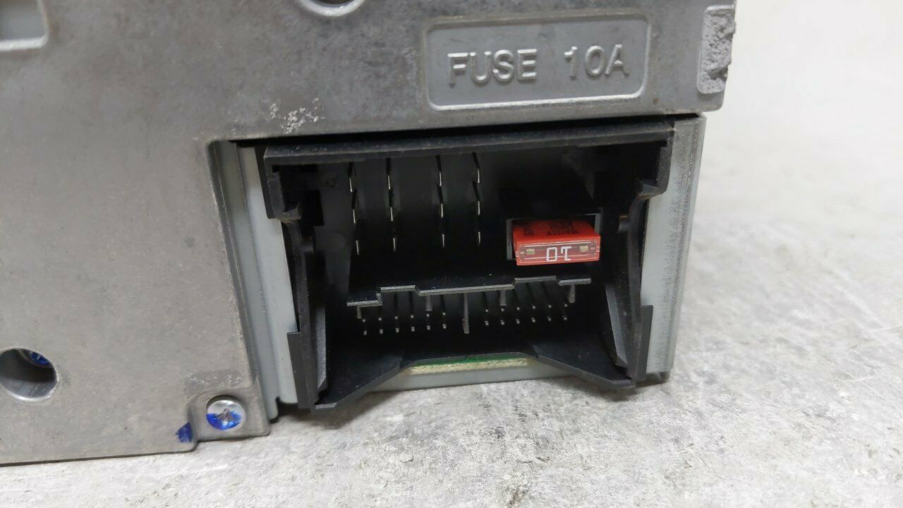 20092017 Volkswagen Tiguan Am Fm Cd Player Radio Receiver 54713 Dash