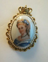 Florenza Cameo Style Brooch Limoges Made France Hand Painted Details Crown Pearl - $49.49
