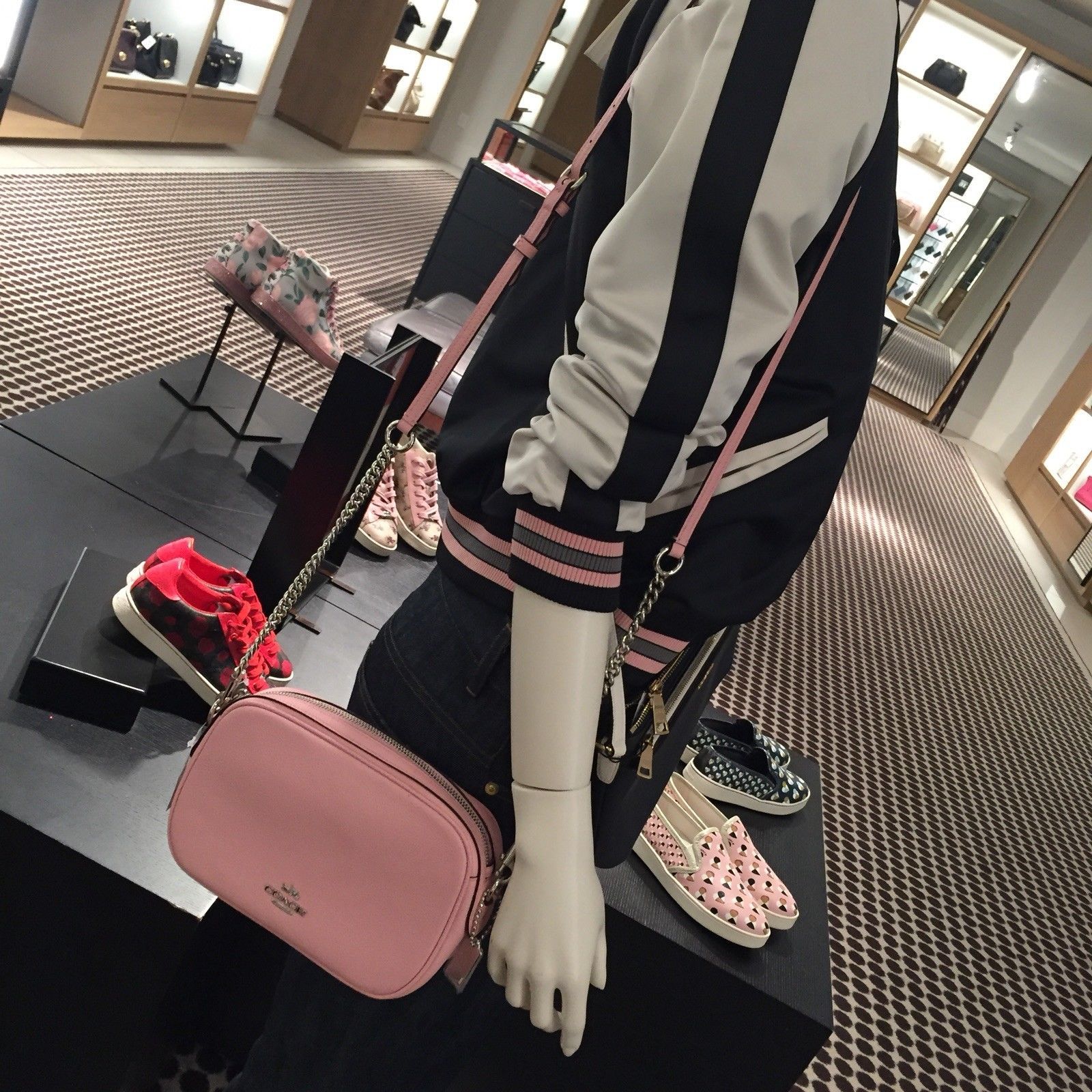 NWT Coach F25922 Women's Isla Chain and 50 similar items