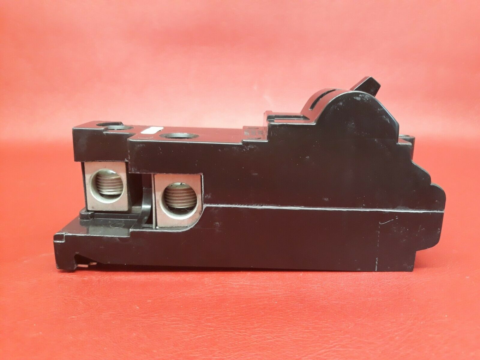 New CROUSE HINDS 200 Amp 2 Pole Staggered Lug Circuit Breaker MD200H