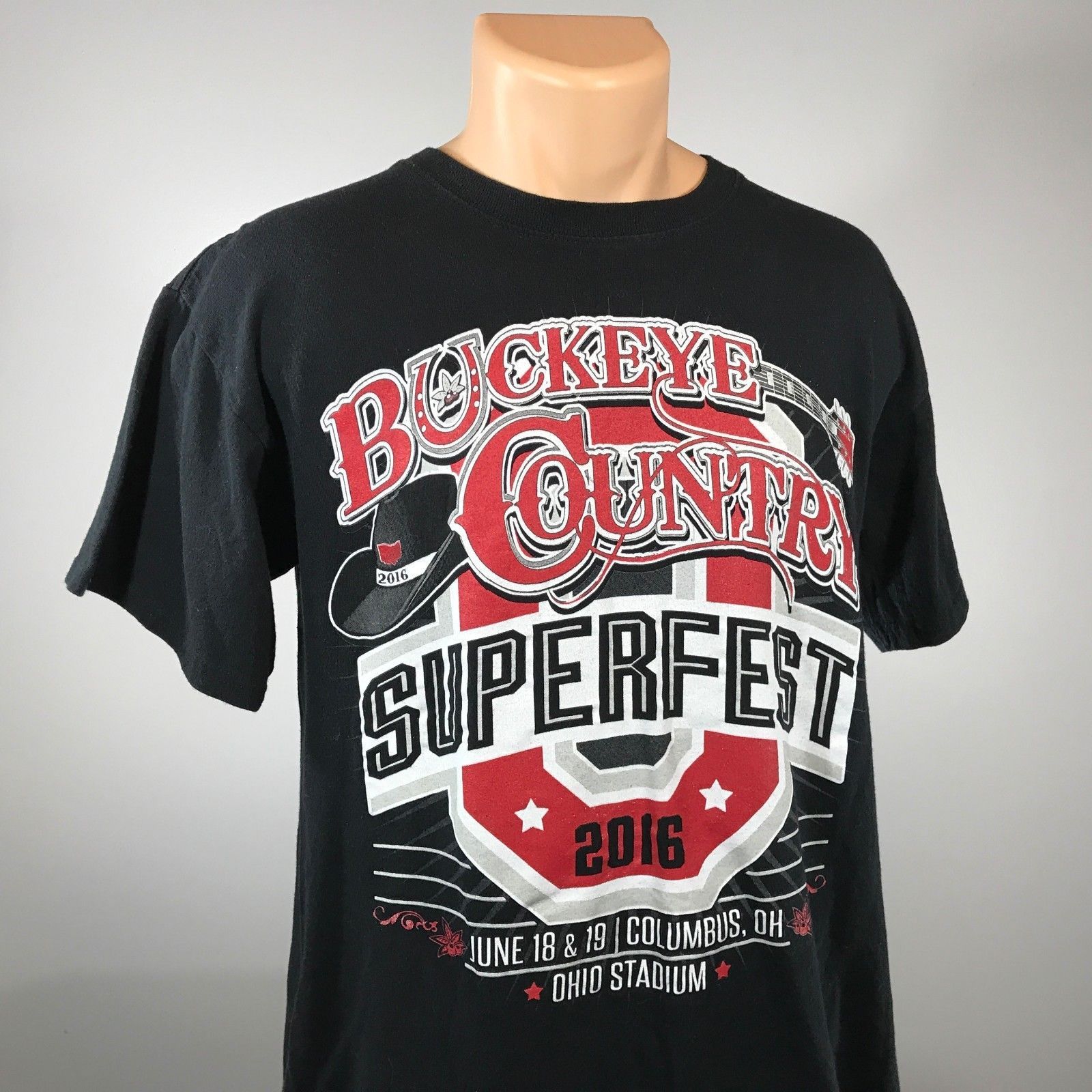 Buckeye Country Superfest Concert Ohio 2016 Shirt Size Medium T Shirt