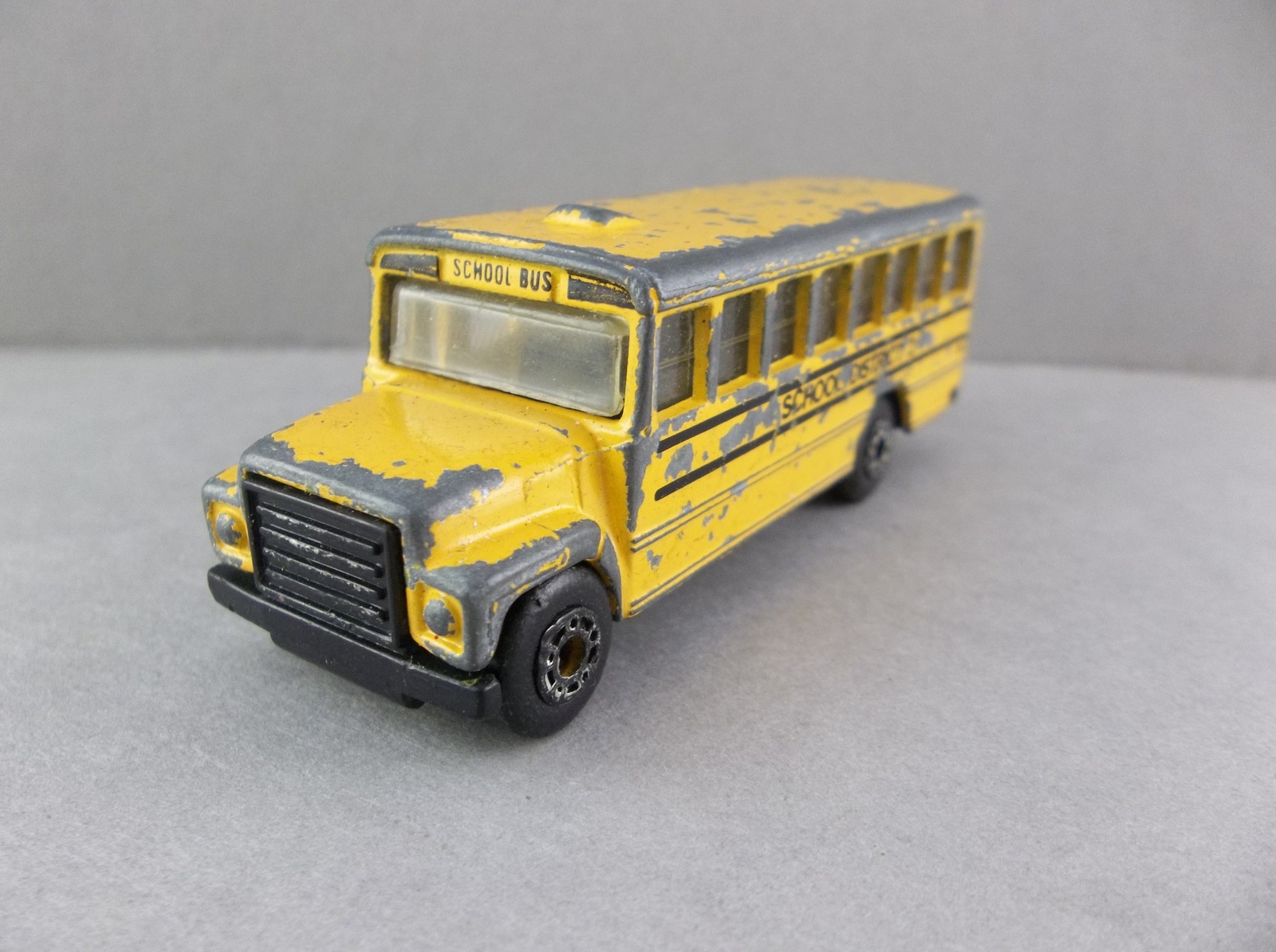 Matchbox 1985 International School Bus Diecast Vehicle Vintage Manufacture