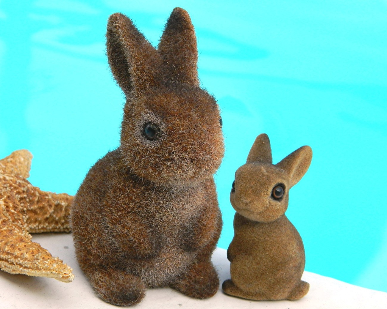 Vintage Flocked Bunny Rabbit Figurines Bunnies Easter Japan - Rabbits