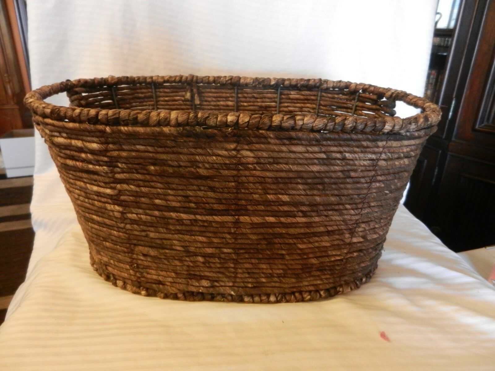 Vintage Oval Brown Wicker Basket With Handles 16" x 9.75" x 8" Tall