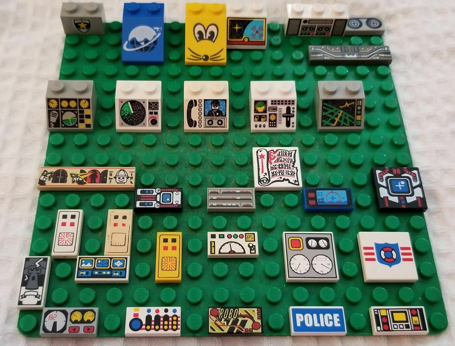 LEGO RARE VINTAGE Block special pieces Mtron Space Police labels 1970s