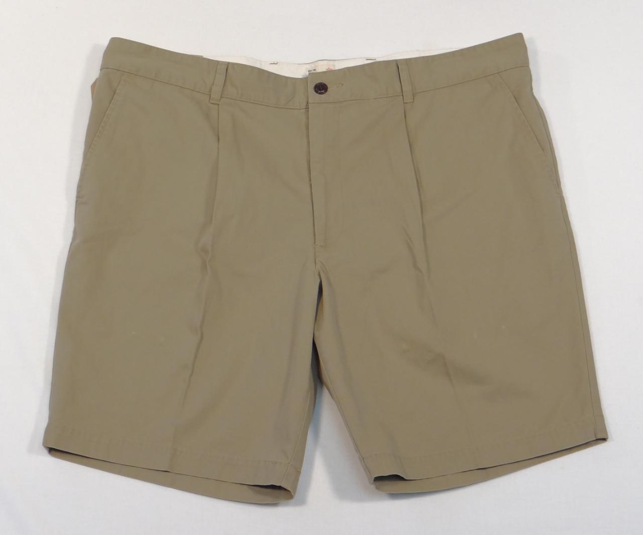 Dockers Classic Fit Khaki Pleated Shorts Mens NWT - Shorts