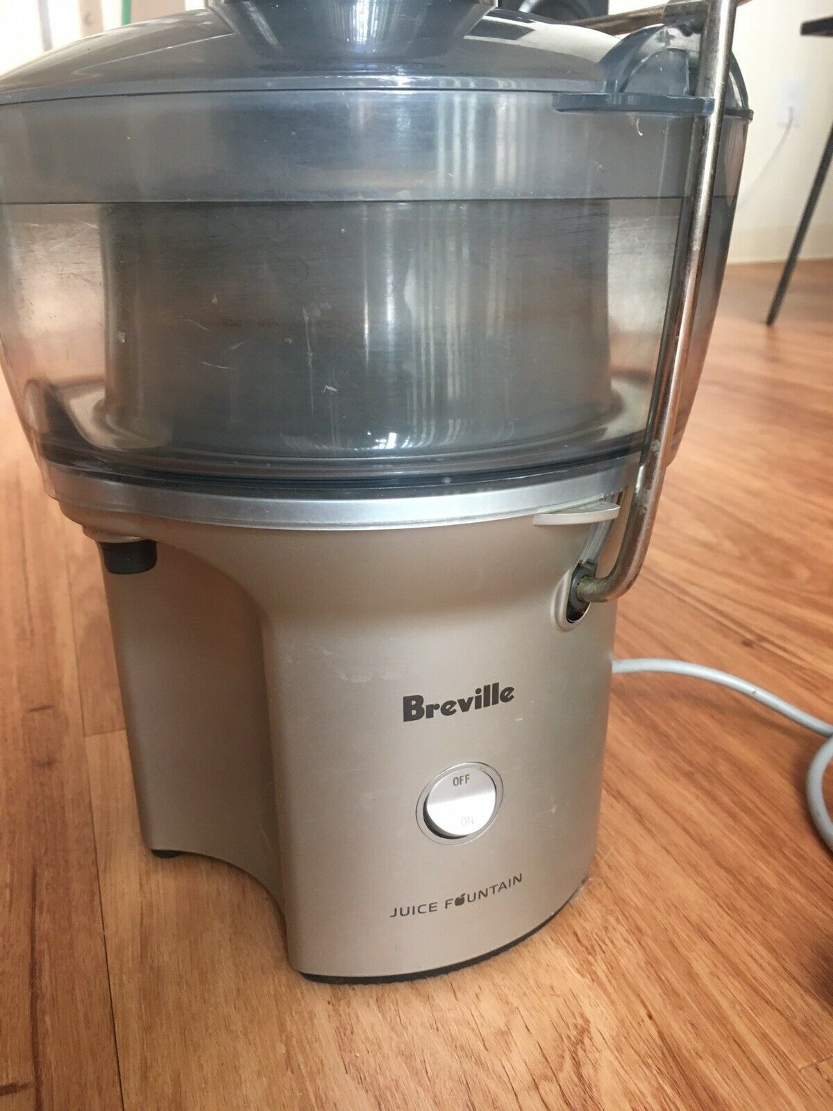 Breville BJE200XL Compact Juice Fountain 700W Juicer Extractor Juicers