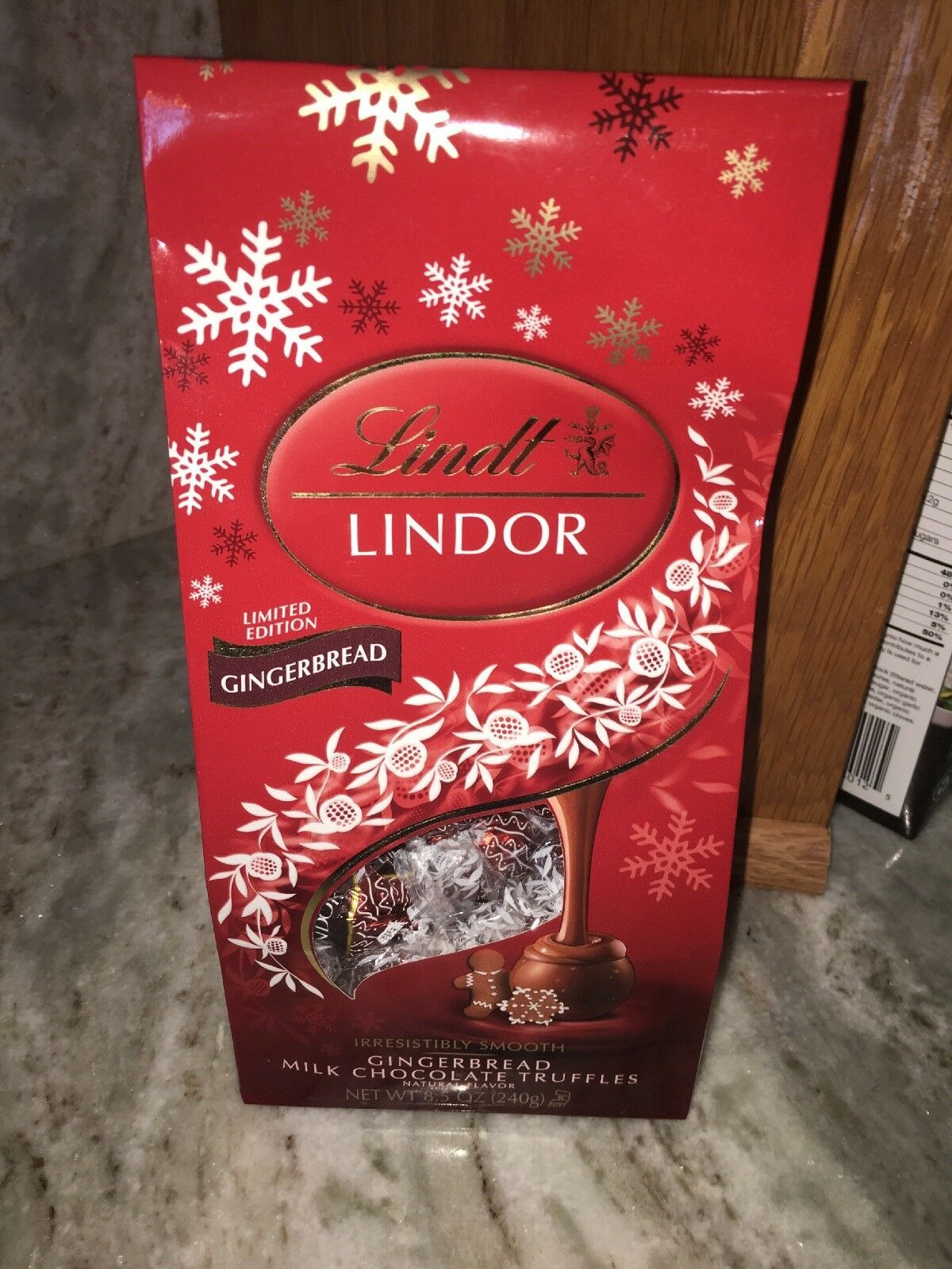 Lindt Lindor Irresistibly Gingerbread Smooth Milk Chocolate Truffles ...