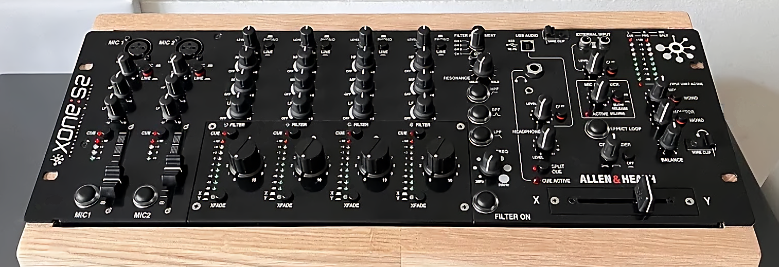 ALLEN & HEATH XONE S2 Rotary DJ Mixer (Excellent Condition) DJ Mixers