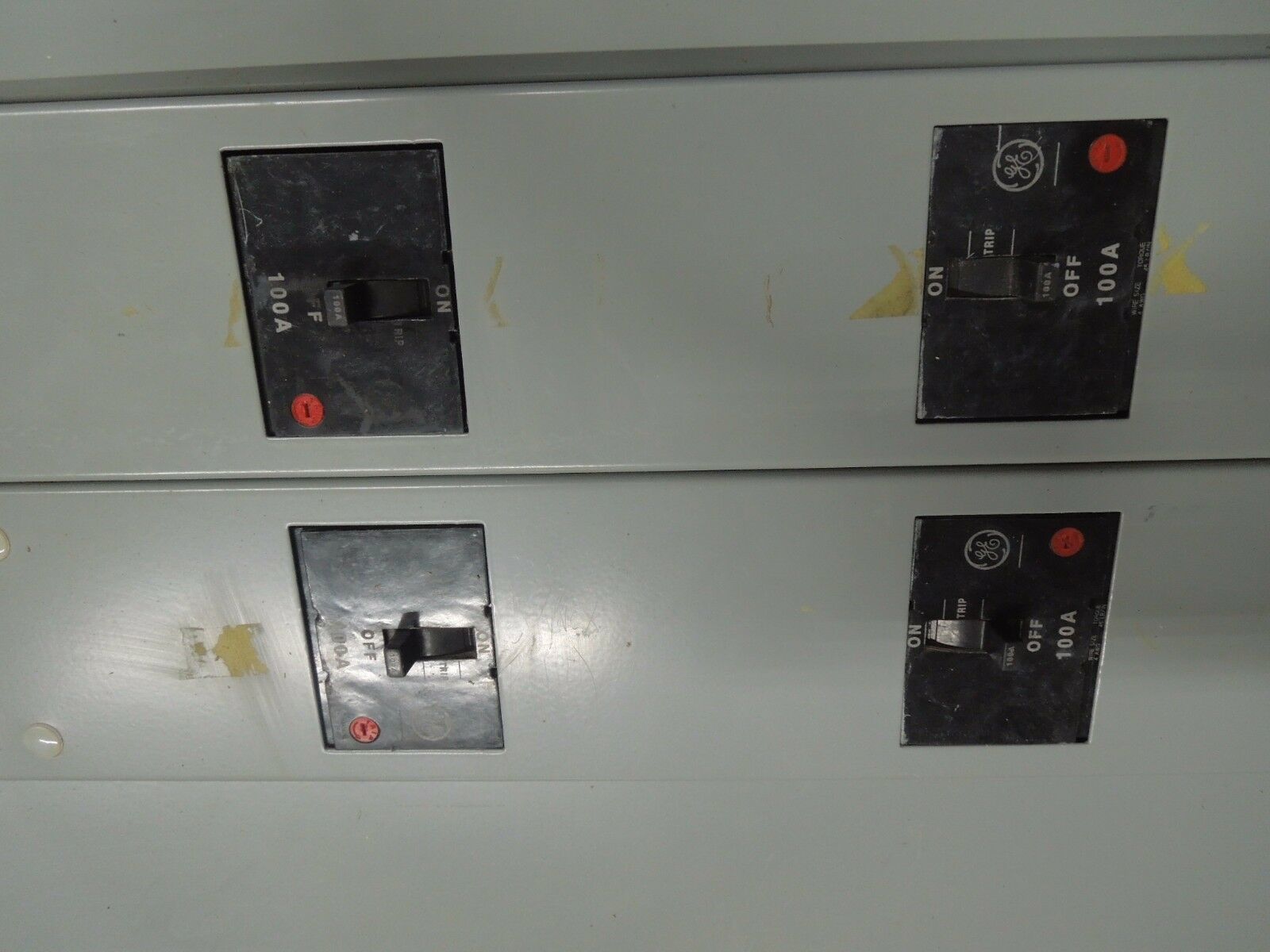 GE Spectra Series 800A 3ph 480/277V Main Breaker Panel NEMA 3R Outdoor