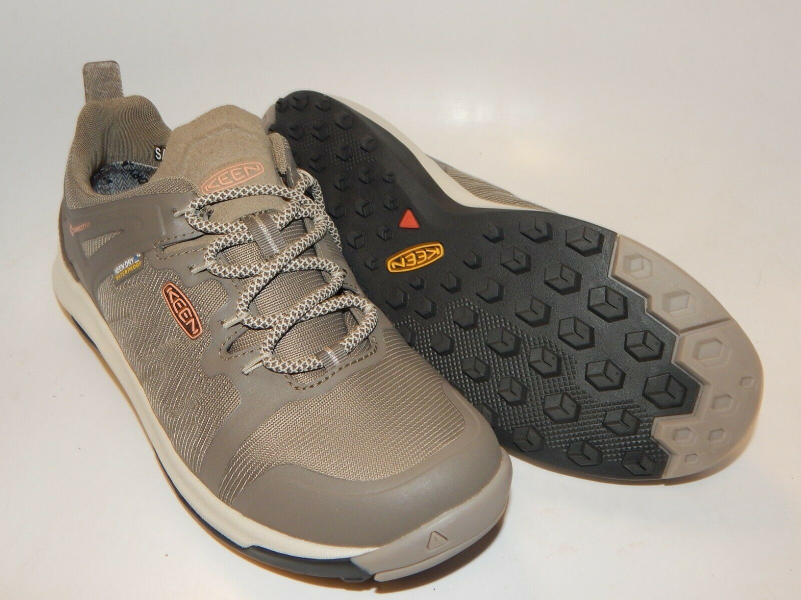 keen konnectfit hiking shoes