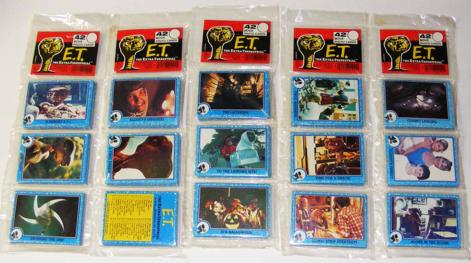 ET Vintage 1982 TOPPS Trading Cards 5 Unopened Packs Trading Card
