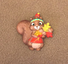 Vintage Hallmark Autumn Fall squirrel pin whimsical plastic animal brooch 1987 - $3.00