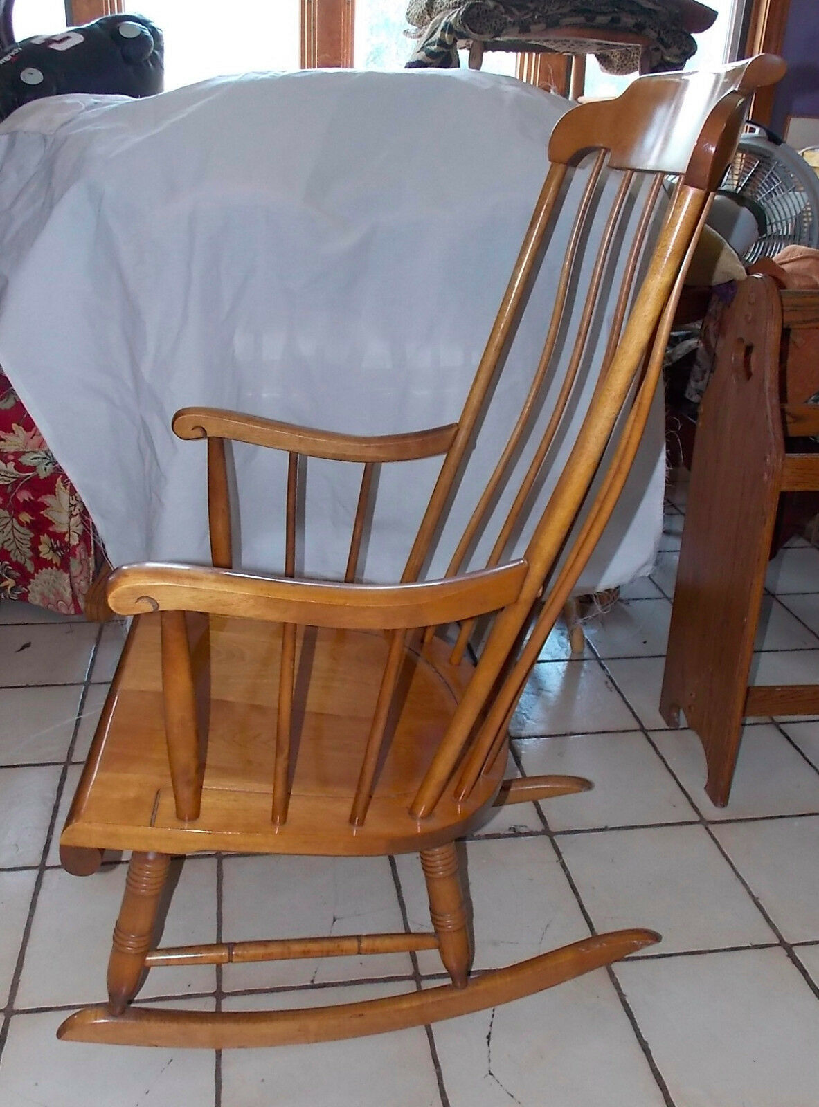 Maple Nichols & Stone Rocker / Rocking Chair (RP) Post1950