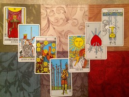 HORSESHOE TAROT READING IF YOUR UNSURE ABOUT DECISIONS 100 YEAR OLD WITC... - $53.77