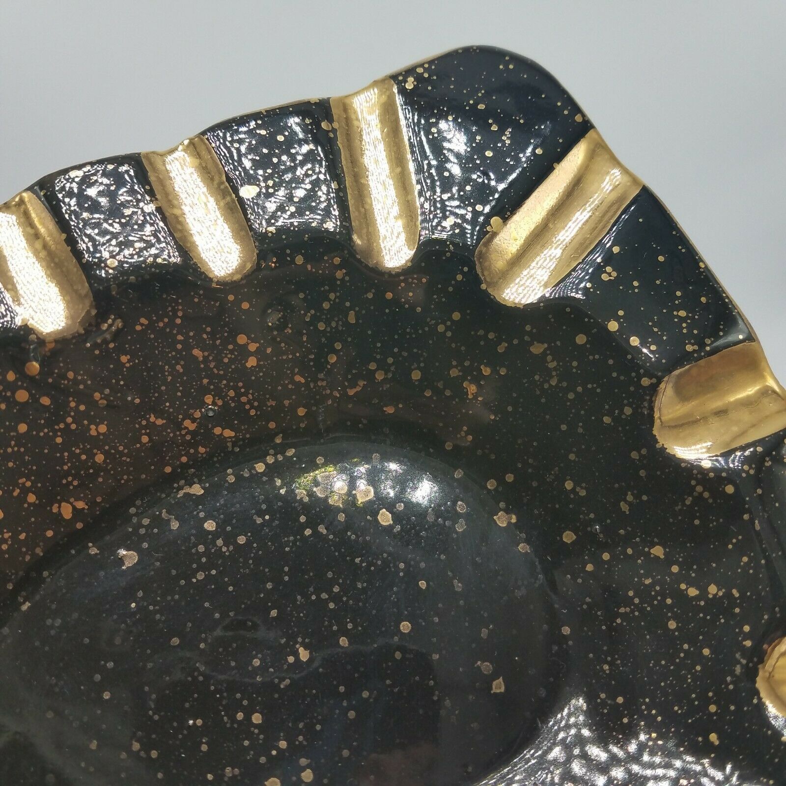 VTG MCM Ceramic Ashtray GOLD & BLACK SPLATTER GLAZE Seth Rogen You Should Buy Me Ashtrays