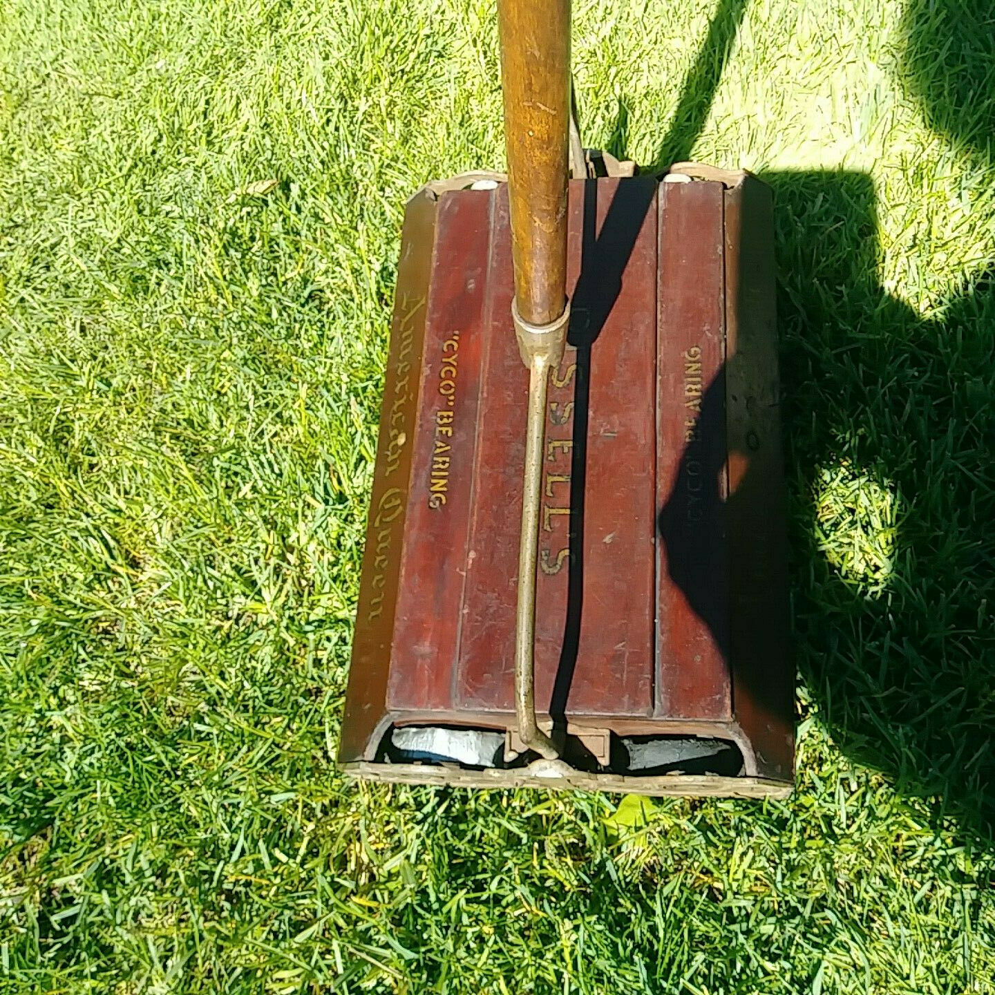 Antique Bissell's American Queen Sweeper Vacuum Rare Wooden Carpet