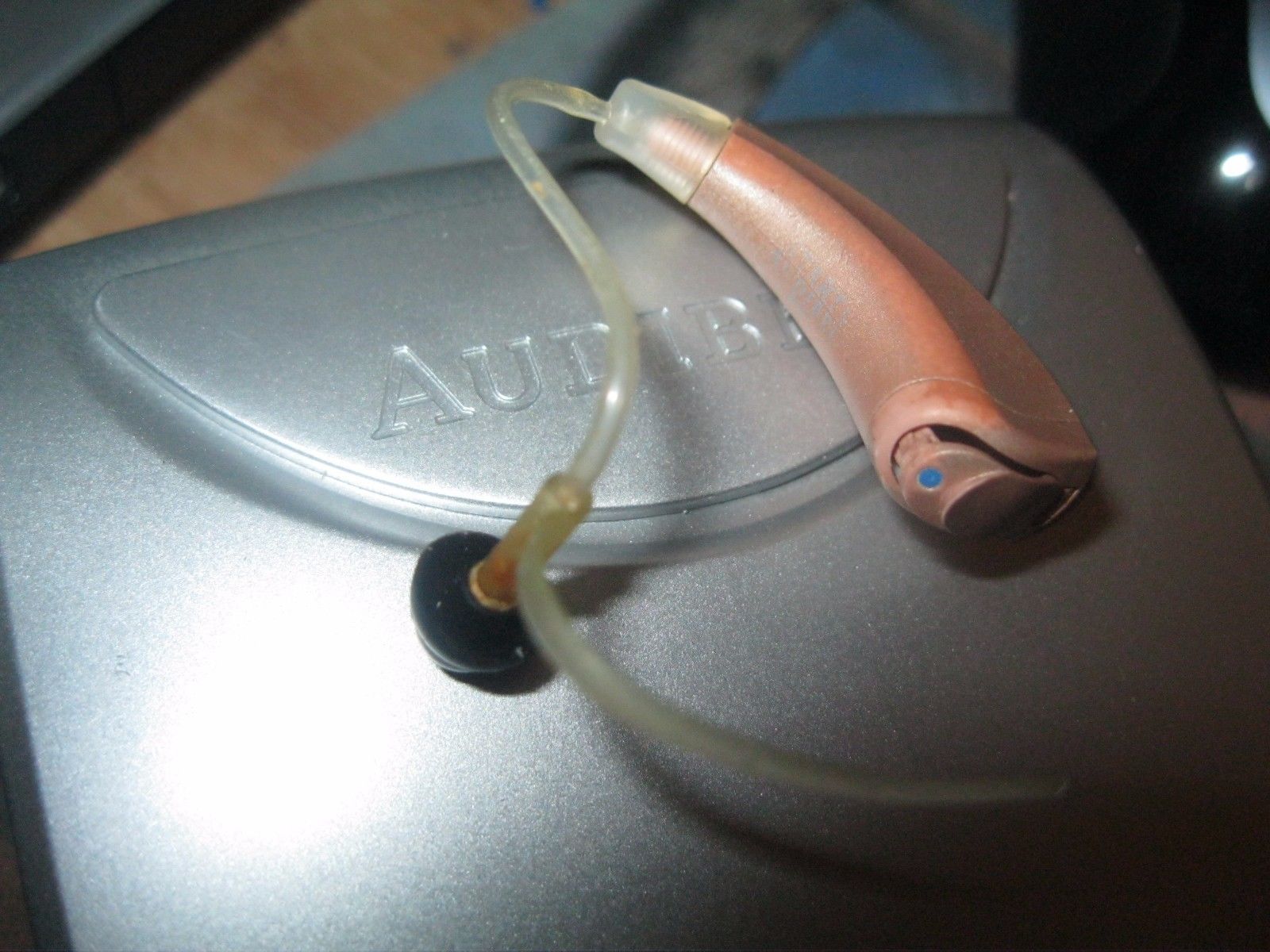 DIGITIAL AUDIBEL HEARING AID NEW TUBE fits OVER EAR `EXTRAS REG 2,000