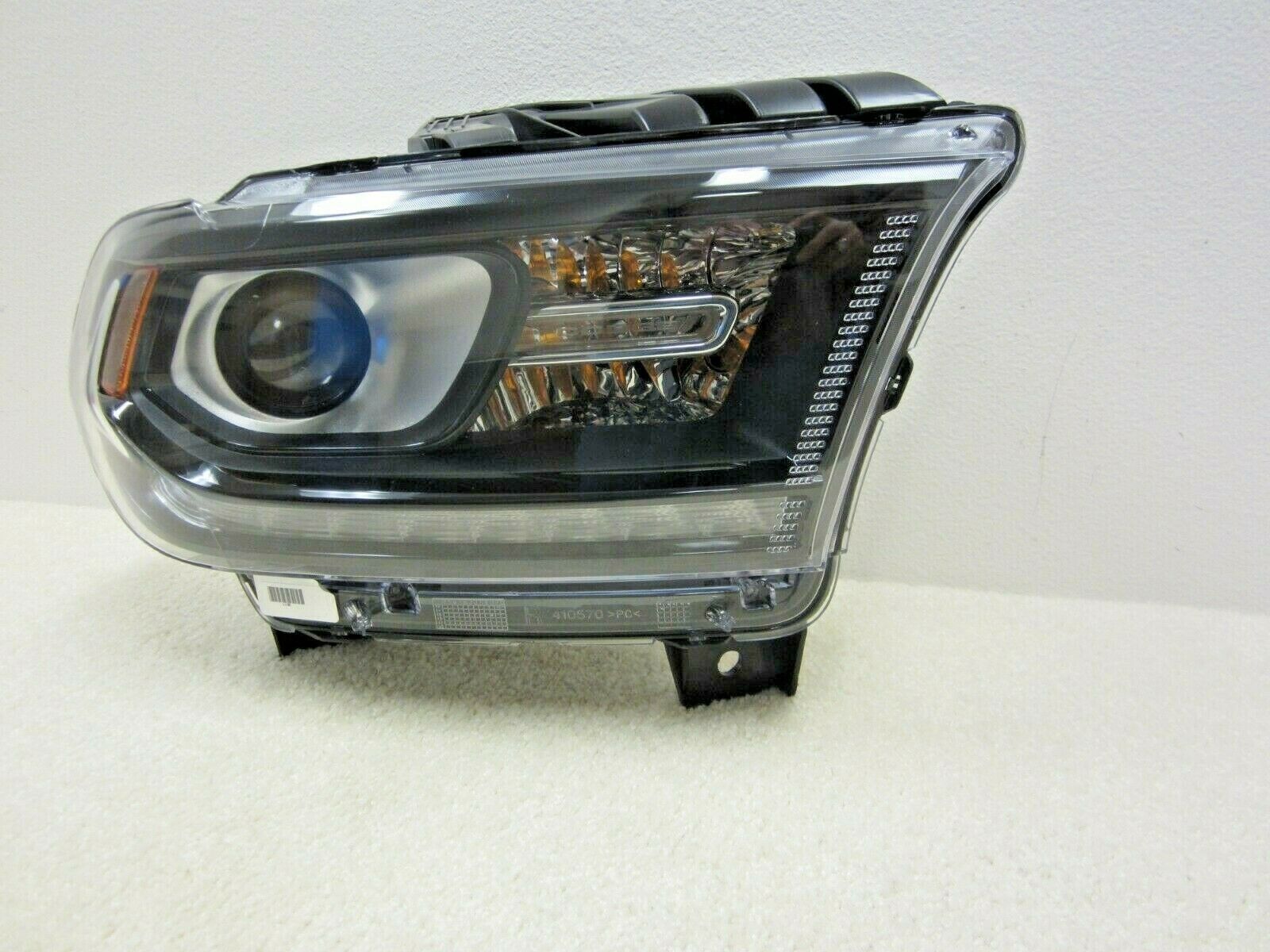 2016 2018 DODGE DURANGO RIGHT OEM BLACK INLAY HID HEADLIGHT