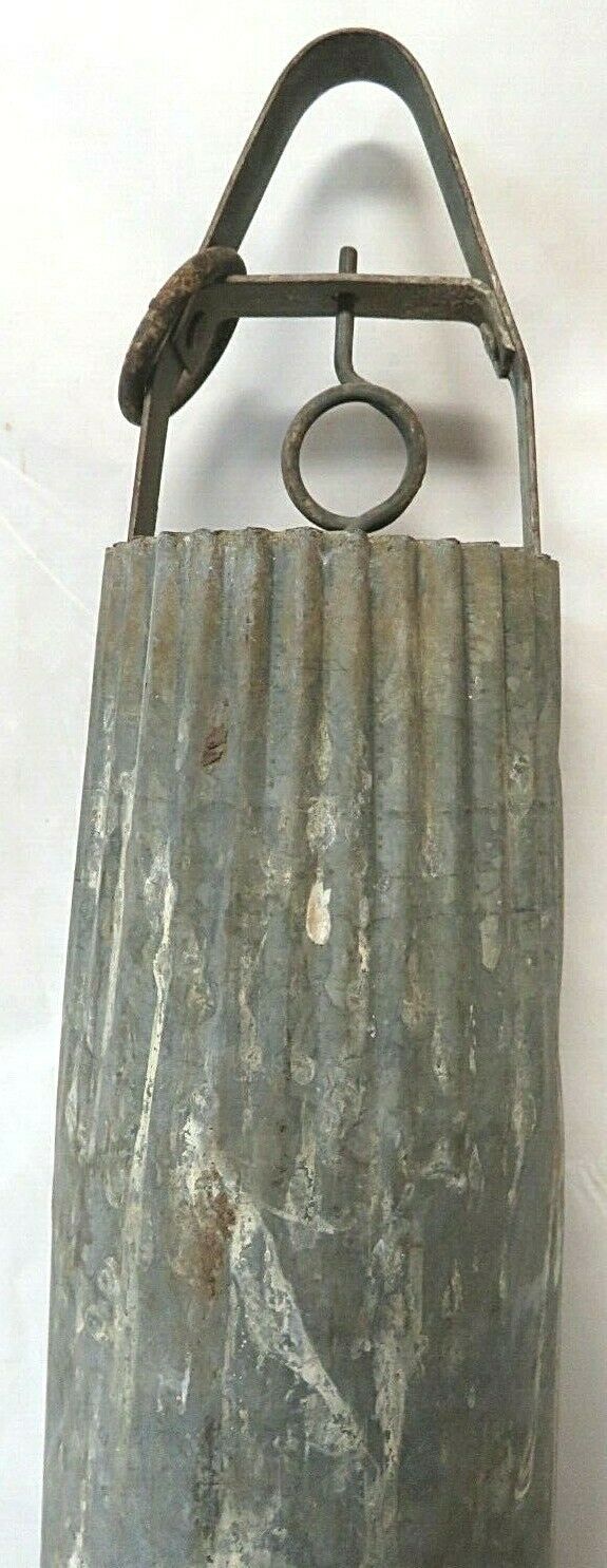 Vintage Primitive Galvanized Well Water Draw Bucket with Handle Garden