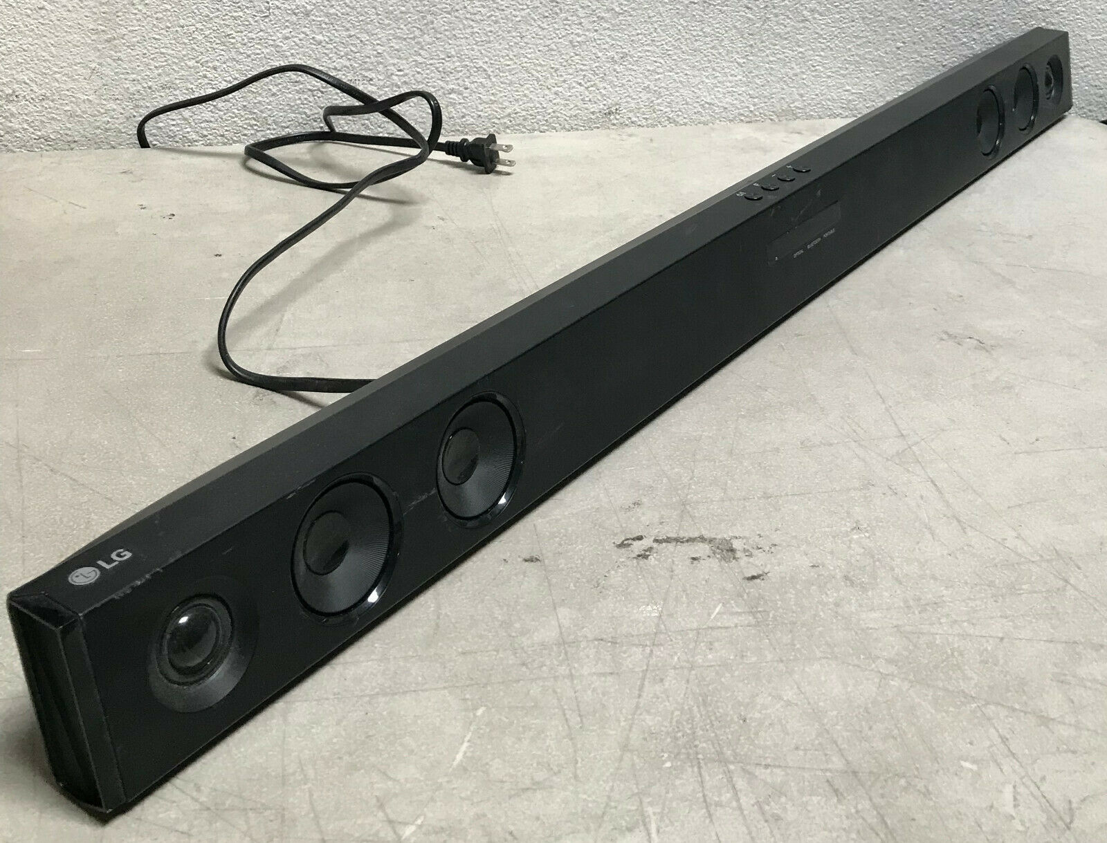LG SH3K 2.1 Channel Sound Bar NO REMOTE TV, Video & Home Audio