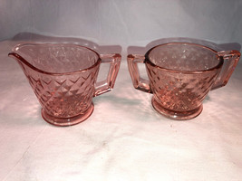 Vintage Pink Diamond Quilted Creamer And Sugar Mint - $24.99