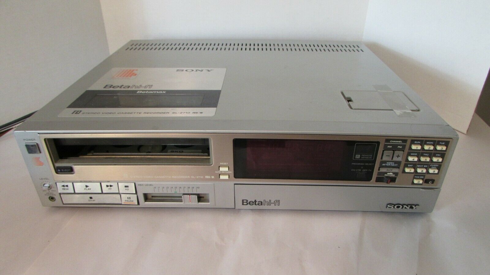 Vintage 80's Sony Betamax SL2710 HiFi Stereo Video Cassette VCR