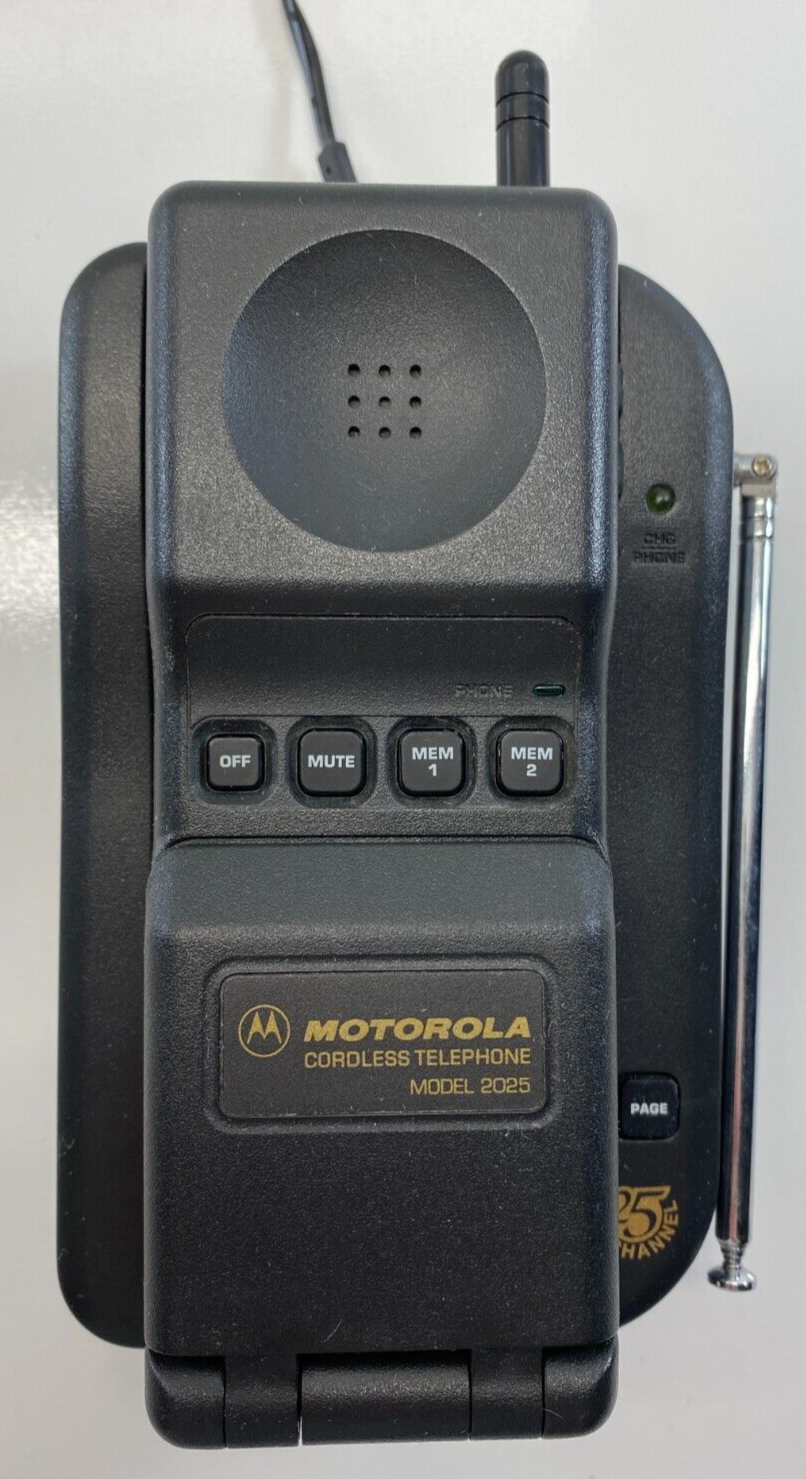 Vintage Motorola Cordless Flip Phone Model 2025 w/ Retractable Antenna