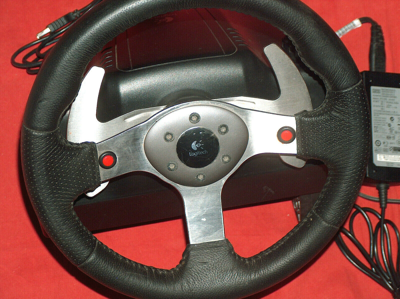 In Original Box Logitech G25 Racing Wheel Shifter Pedals PS2 PS3 PC