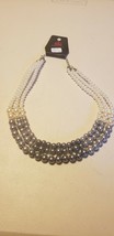 Paparazzi Short Necklace (New) #637 Lady In Waiting - Silver & White - $6.39