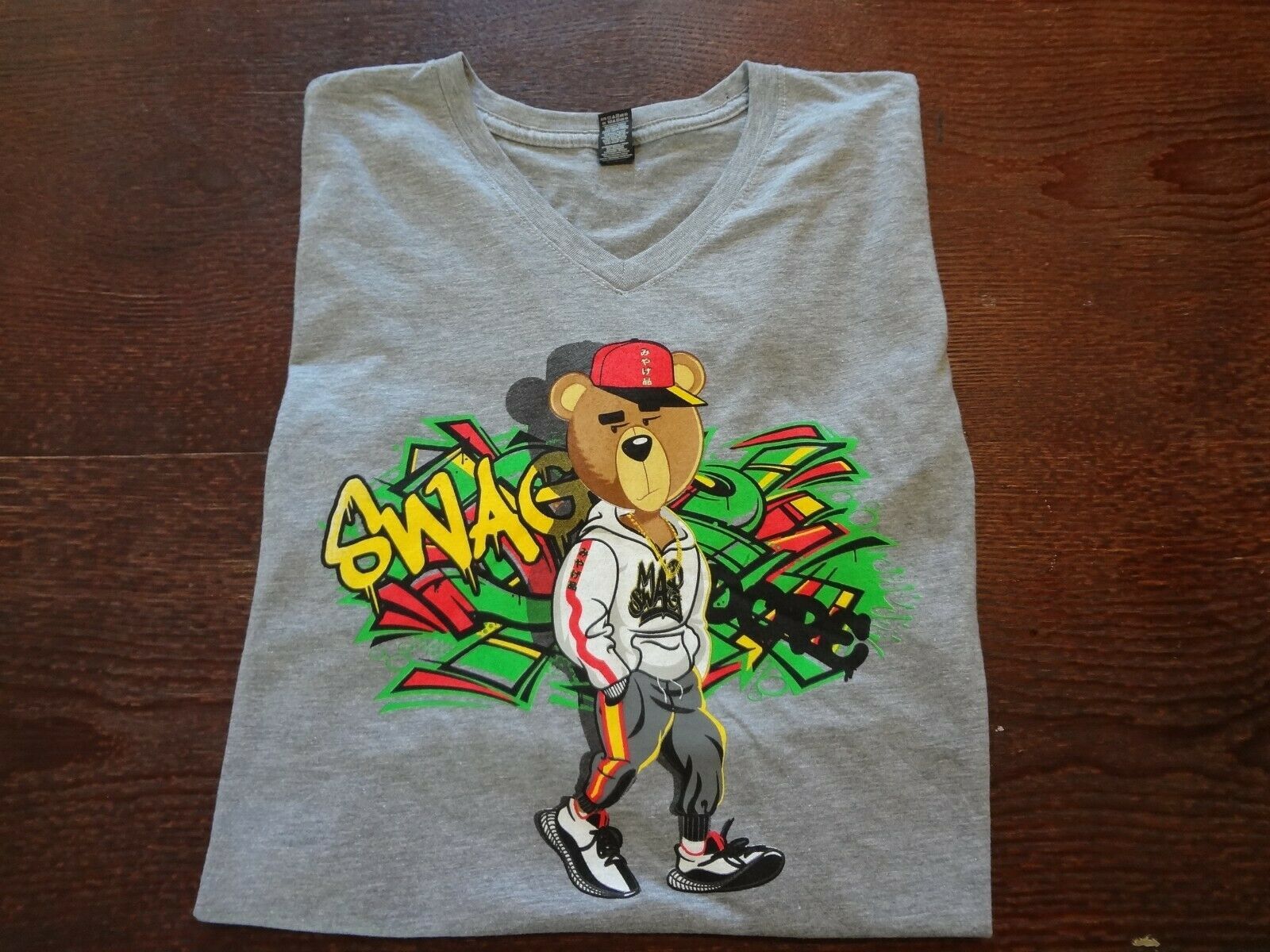Men's Hustle Bear Urban/StreetWear Mad Swag  V-Neck T-Shirt Large