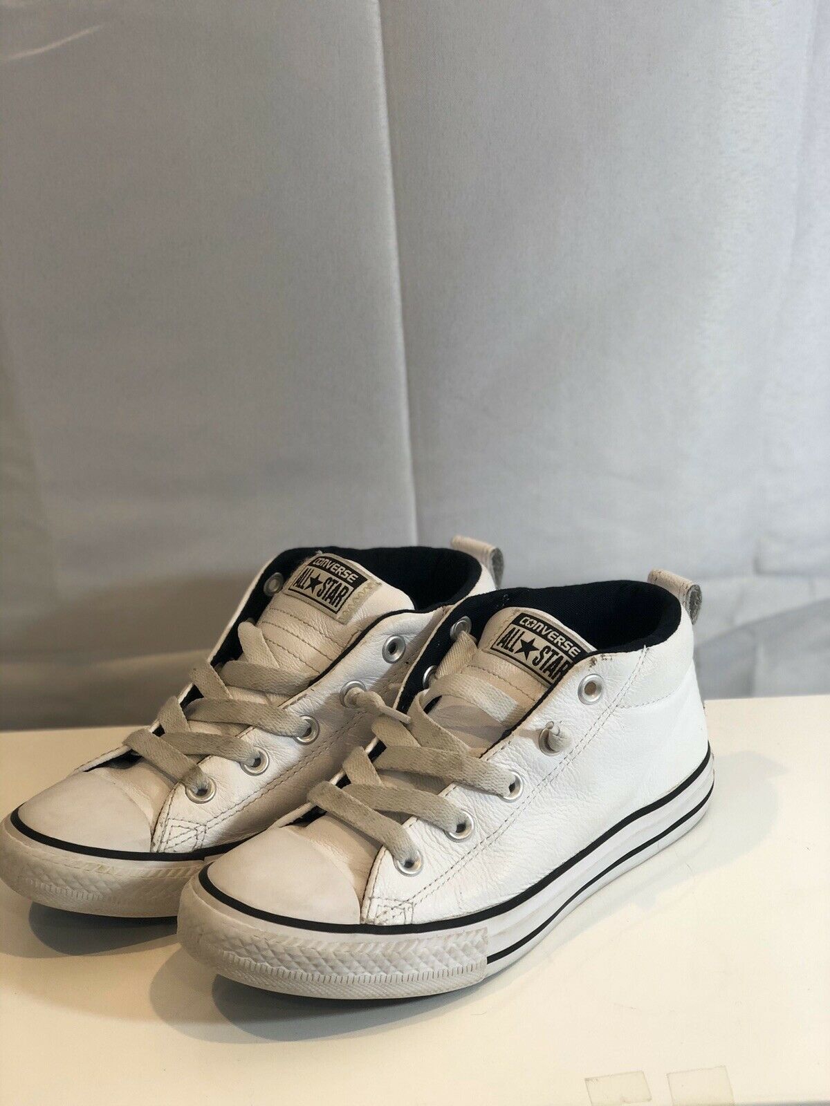 white converse size 2.5 uk