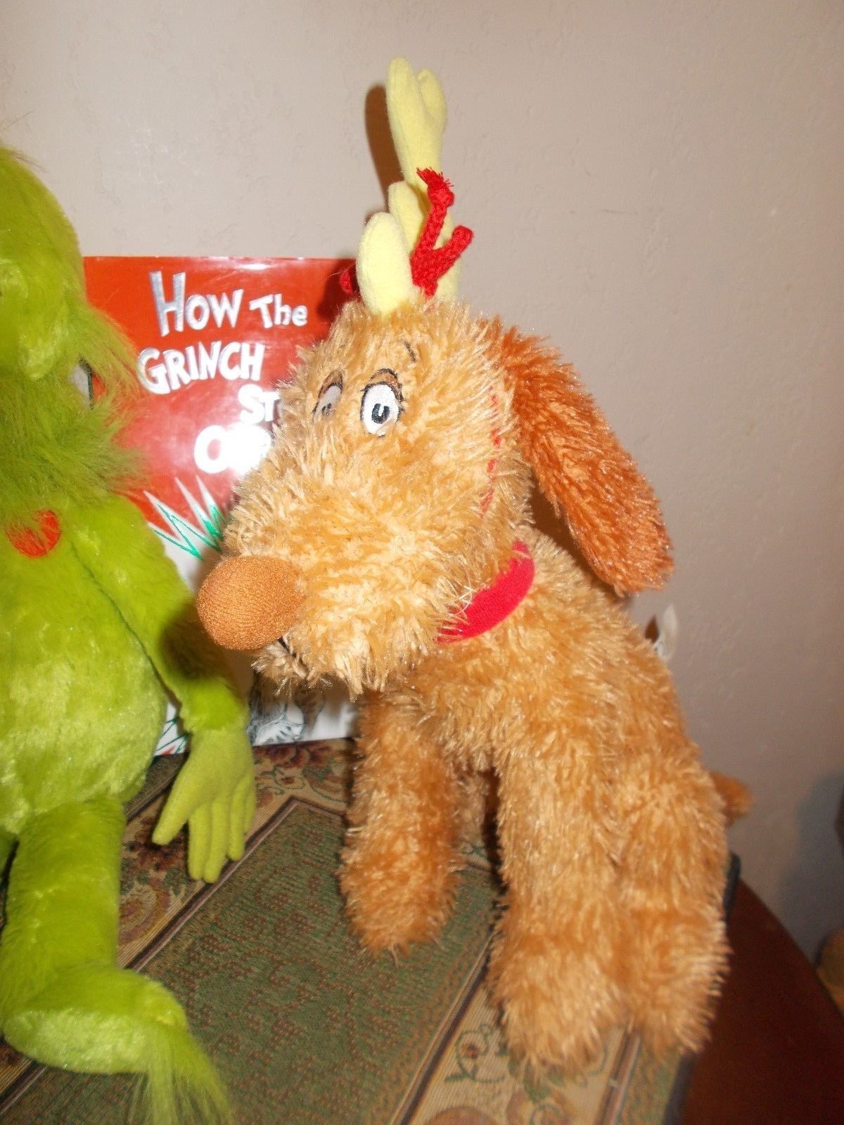 How the Grinch Stole Christmas Plush Stuffed Toys Grinch and Max & Book