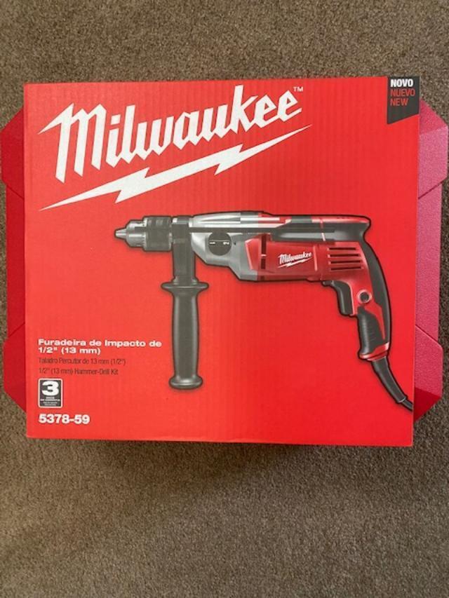 Milwaukee 537859 7.5 850 Watt 1/2Inch Hammer Drill With Pistol Grip