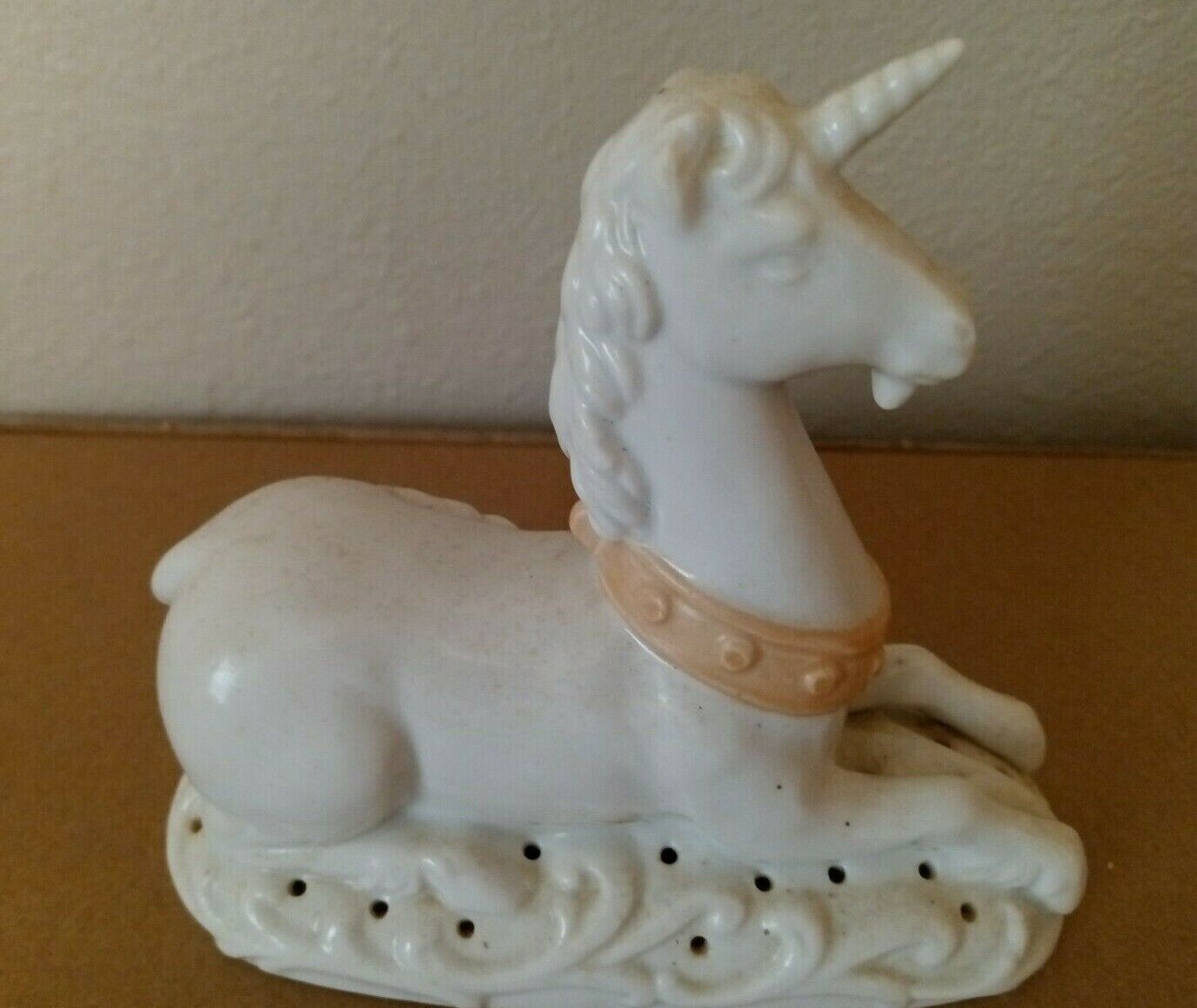 Primary image for Avon Unicorn Porcelain Figurine 1981 The Tapestry Collection Potpourri Holder