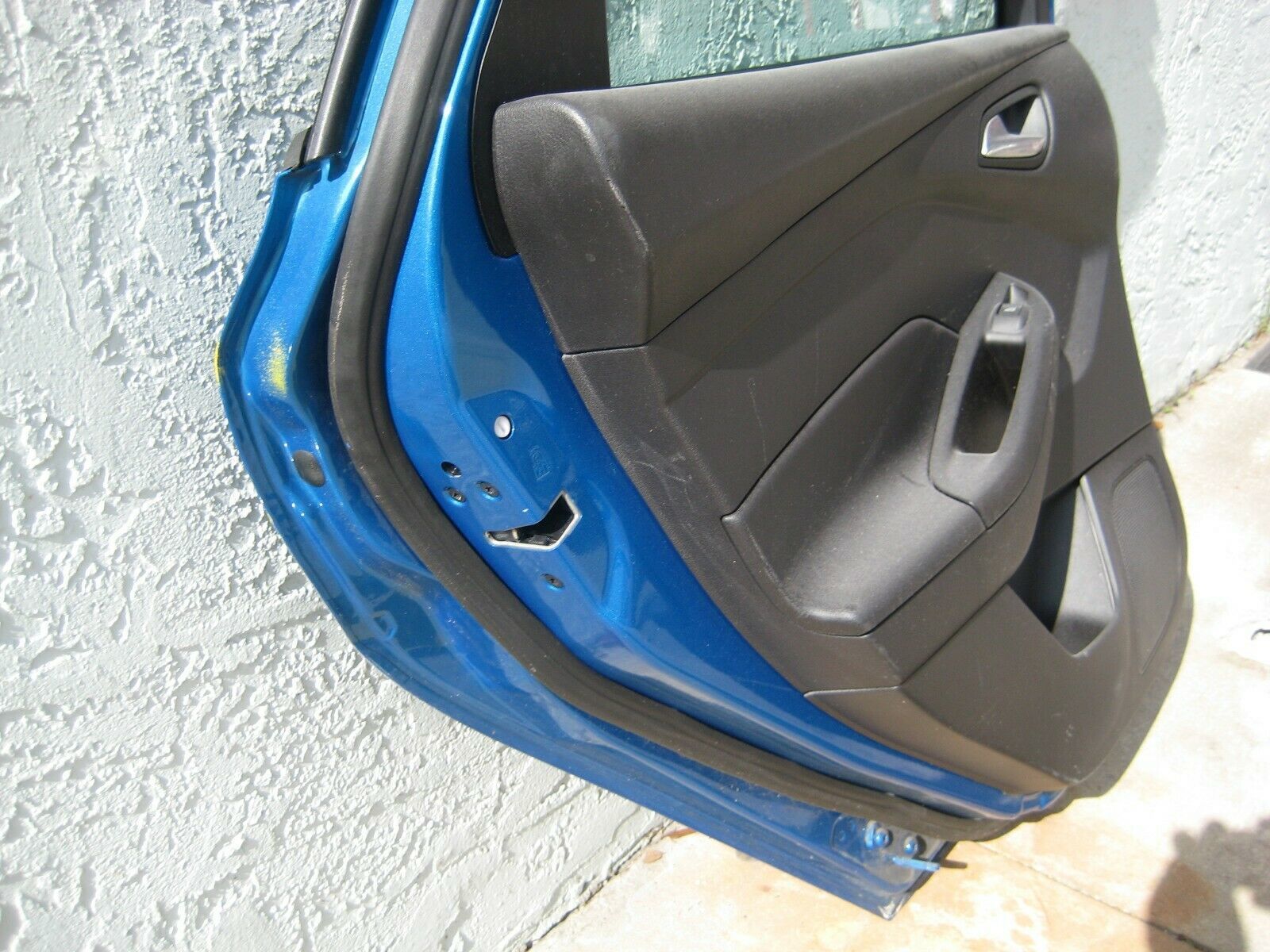 2014 ford focus rear door panel removal